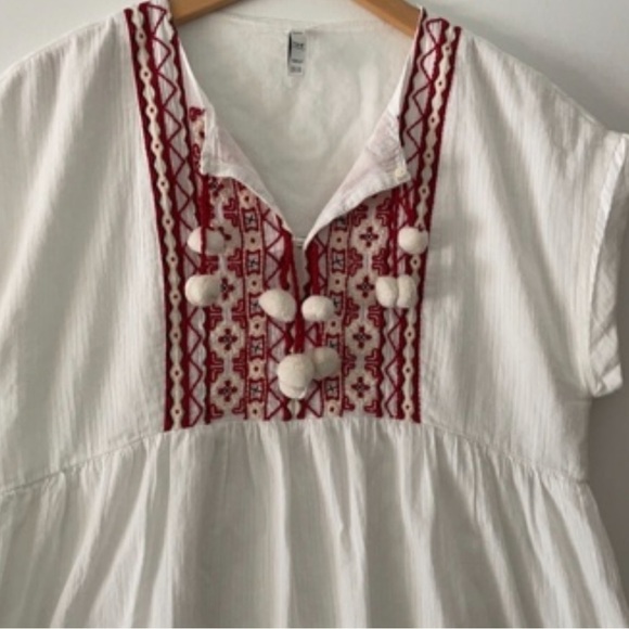 Zara White Peasant Embroidered Lightweight Gauzy Mini Dress Pom Poms& pockets M - Picture 3 of 10